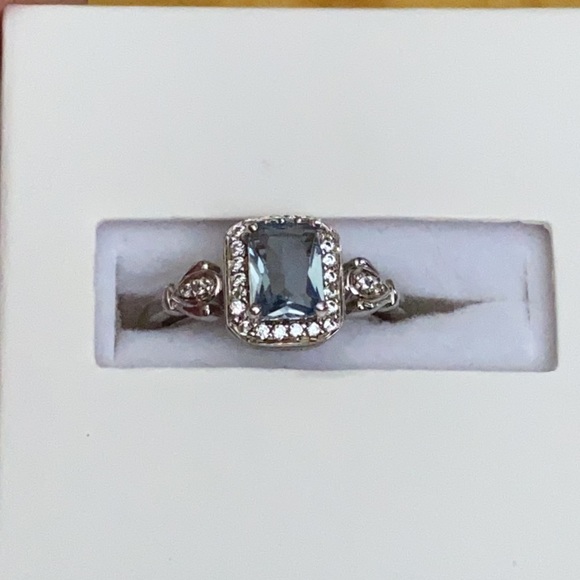 Ring - Picture 4 of 4